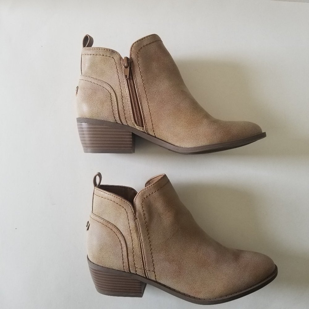 G by Guess Tammie Tan  Leather Ankle Boots  Size 7